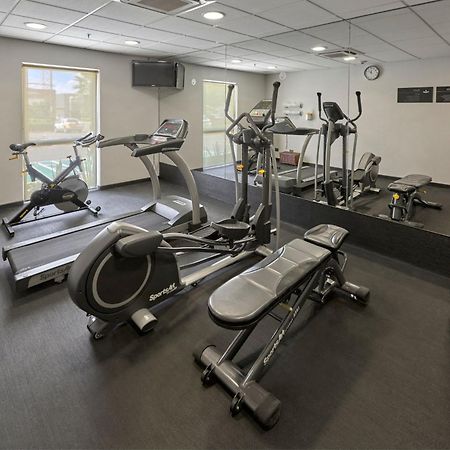 ספופן City Express Plus By Marriott Guadalajara Expo מראה חיצוני תמונה