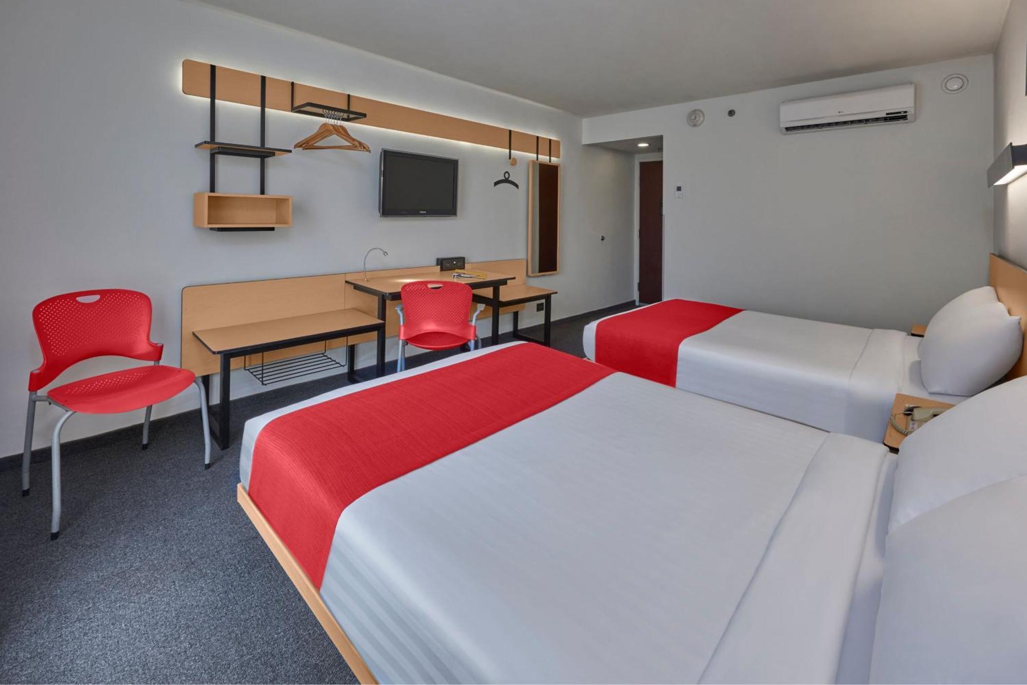 ספופן City Express Plus By Marriott Guadalajara Expo מראה חיצוני תמונה