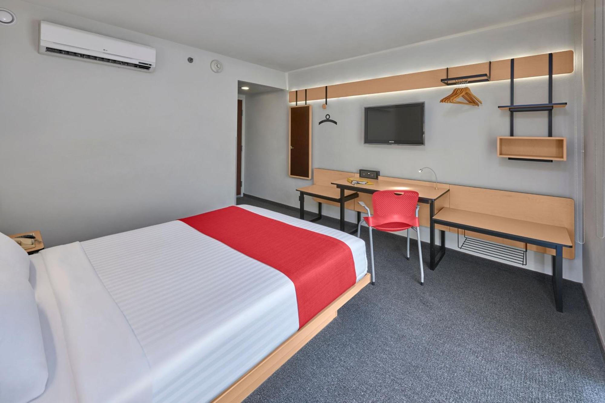 ספופן City Express Plus By Marriott Guadalajara Expo מראה חיצוני תמונה