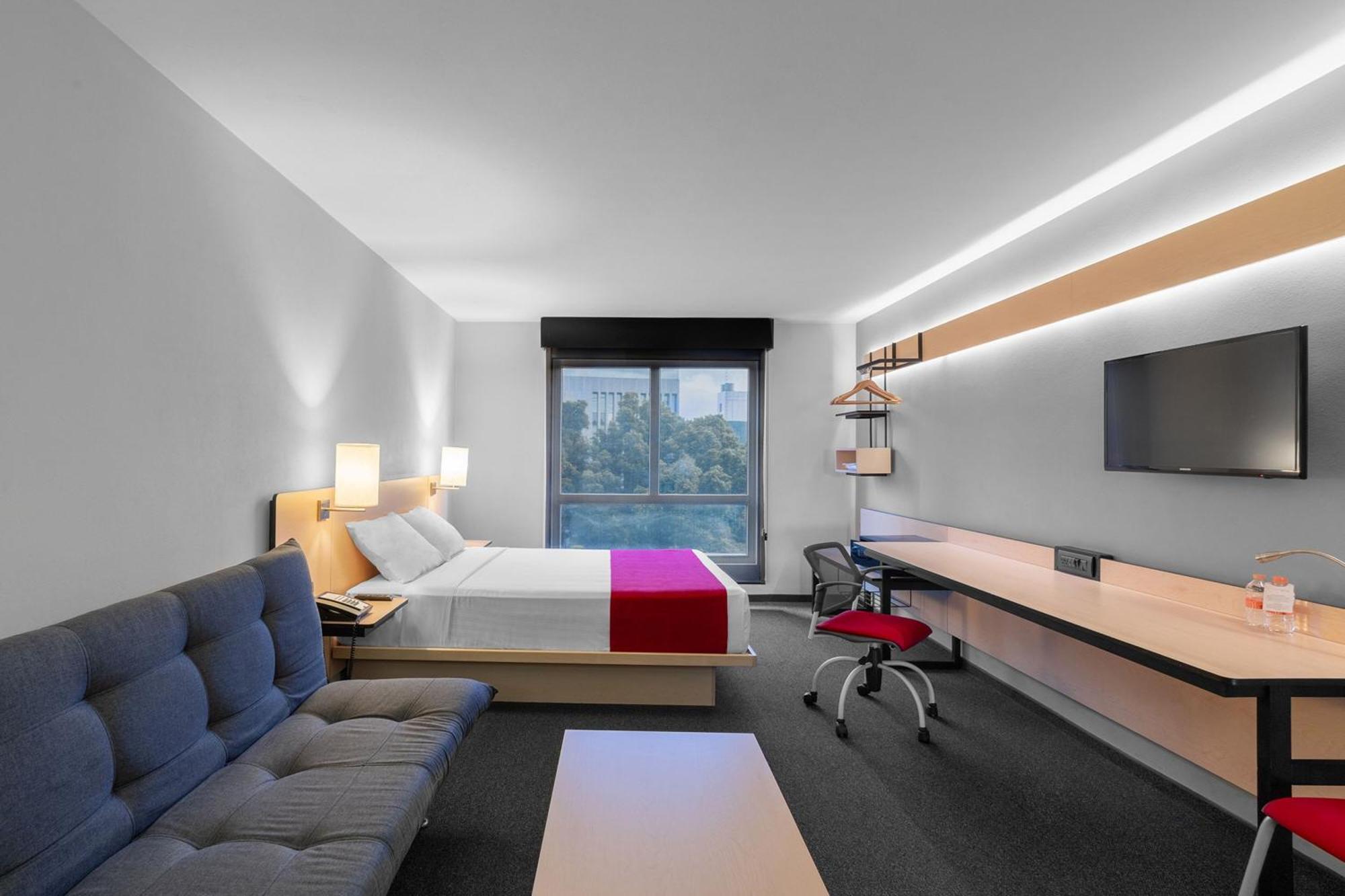 ספופן City Express Plus By Marriott Guadalajara Expo מראה חיצוני תמונה