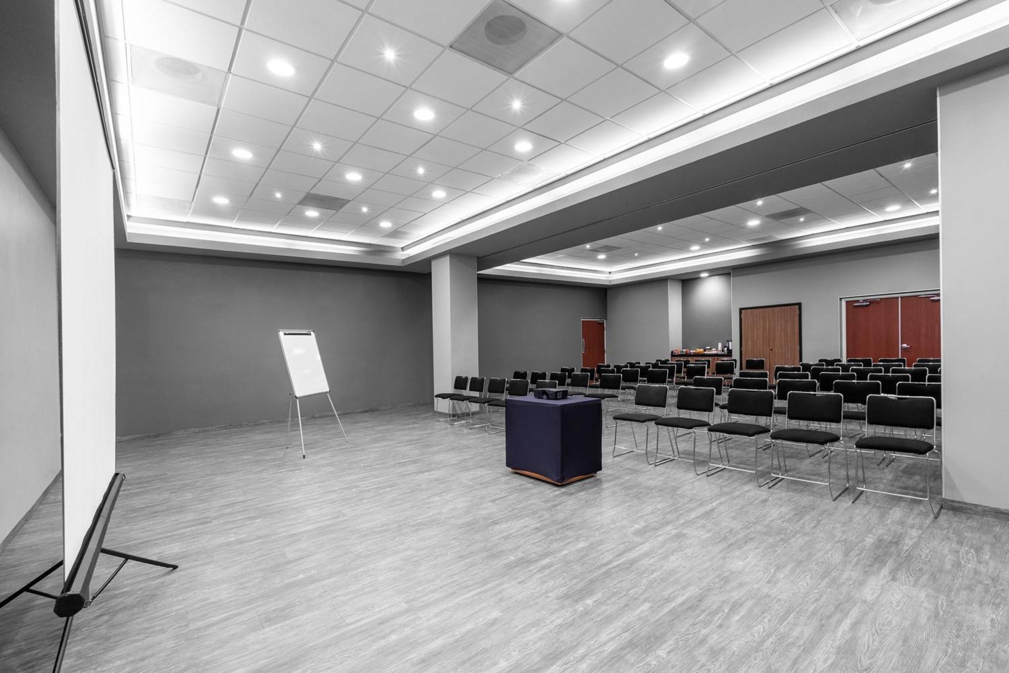 ספופן City Express Plus By Marriott Guadalajara Expo מראה חיצוני תמונה