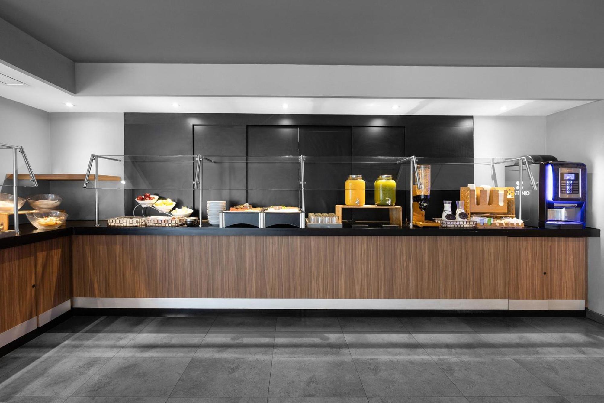 ספופן City Express Plus By Marriott Guadalajara Expo מראה חיצוני תמונה